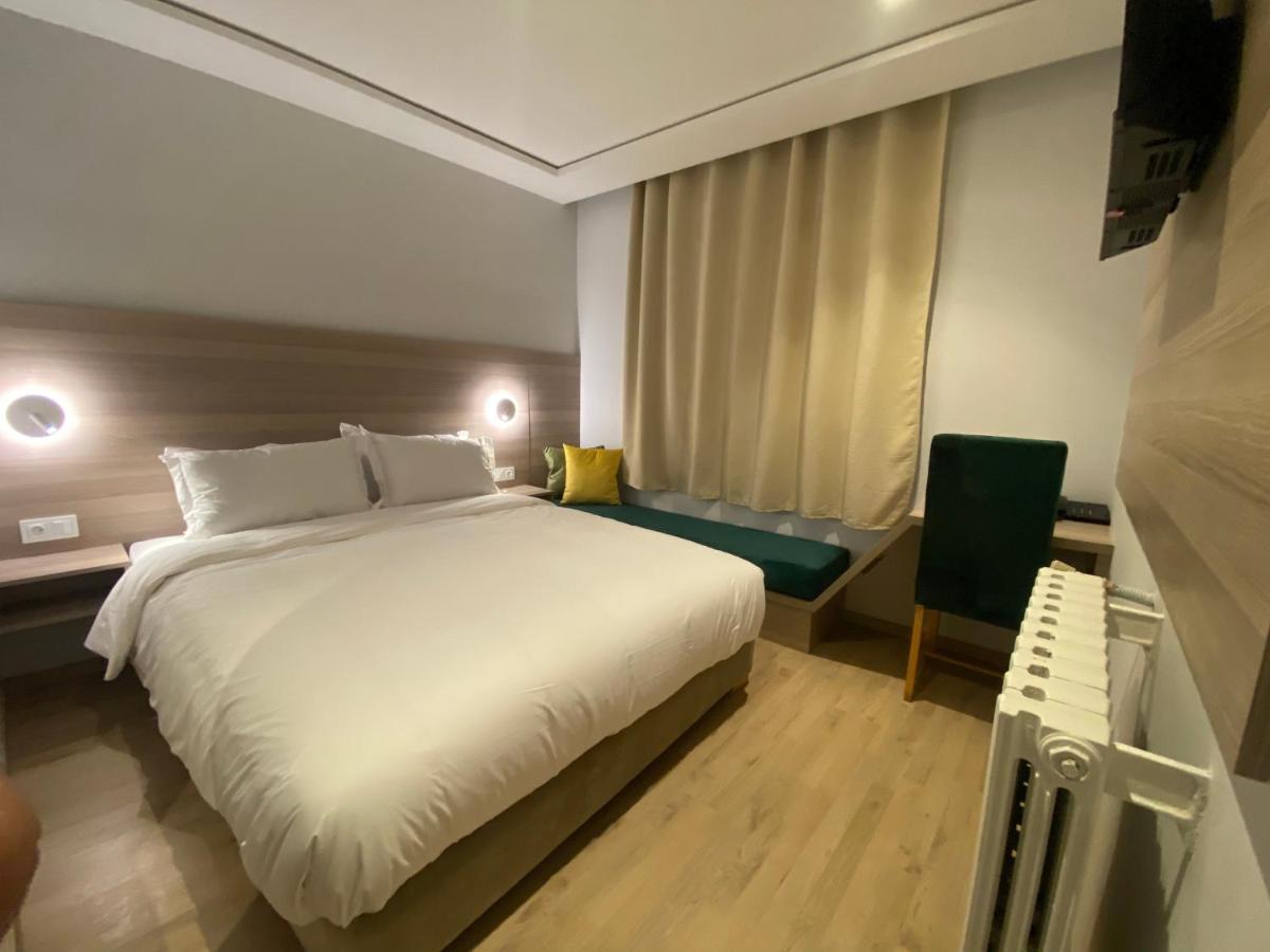 Fajr Hotel Уджда Екстериор снимка