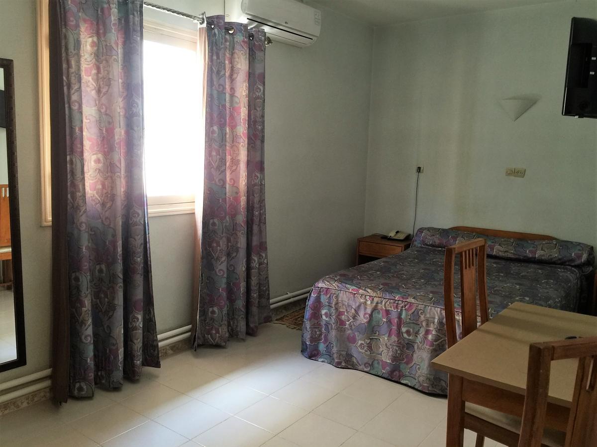 Fajr Hotel Уджда Екстериор снимка